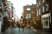 TEMPLE BAR STREET by diogo-palhais-tnzzr8HpLhs-unsplash